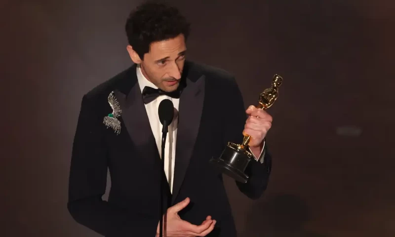 Adrien Brody with his Oscar. Reuters