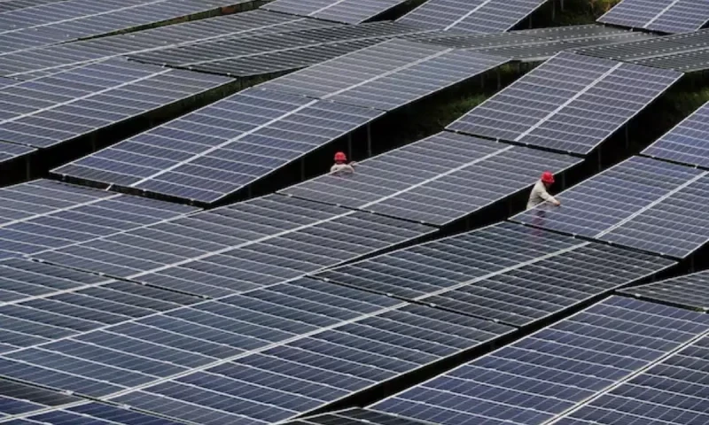 CM Punjab Maryam Nawaz launches free solar panel scheme