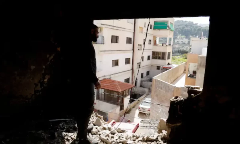 Israeli forces kill West Bank Hamas commander