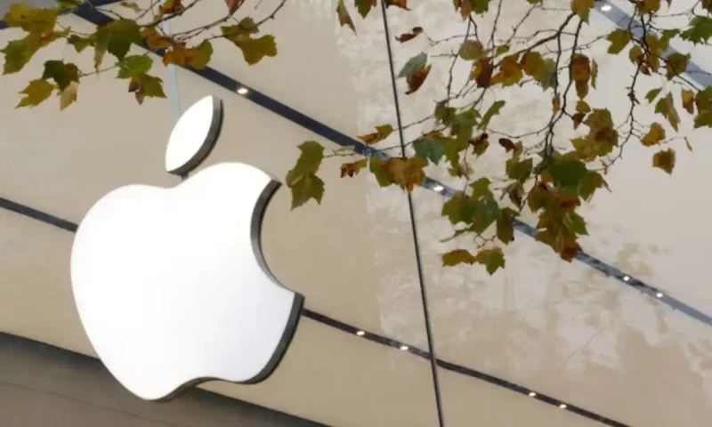 New MacBook Air models: Apple introduces enhanced AI technology, M4 chip