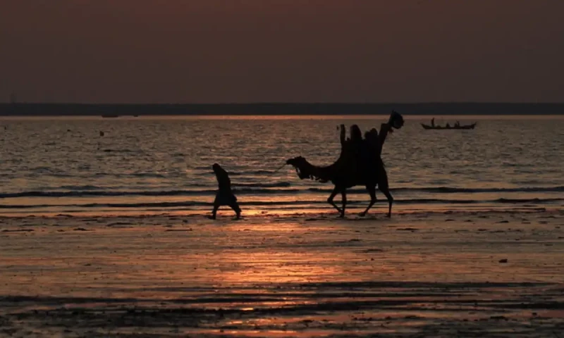 Pakistan Meteorological Department predicts Karachi weather to remain hot