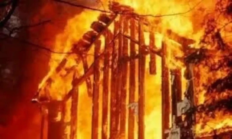 Fire engulfs dozens of shops in Karachi, causing losses worth millions