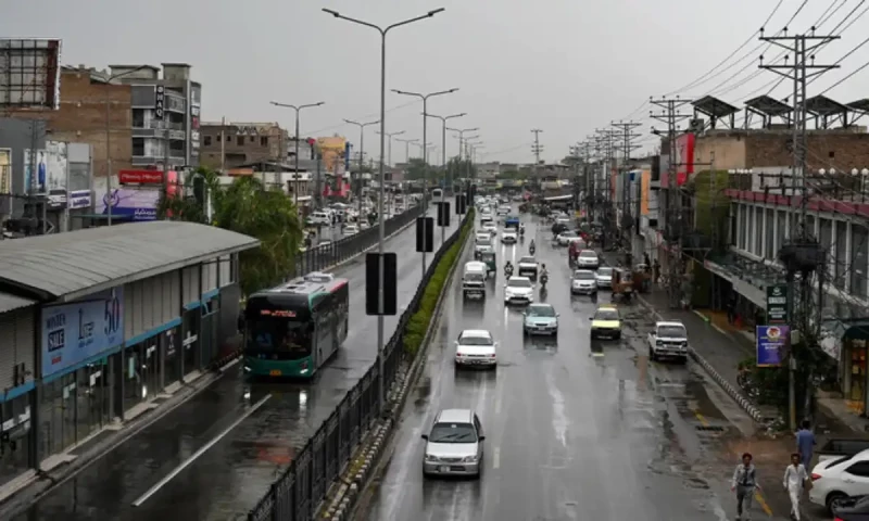 Pakistan Meteorological Department says upper regions likely to receive rain today