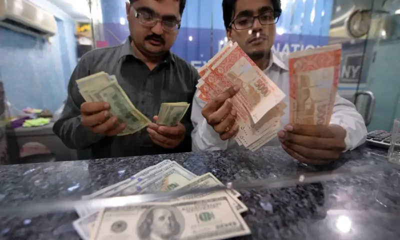 Rupee sees 0.09% uptick against dollar in inter-bank market
