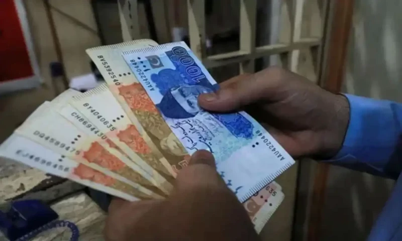 Pakistani Rupee sees modest gain against US dollar in early trading
