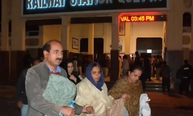 Rescued passengers praise Pakistan Army, FC for bravery