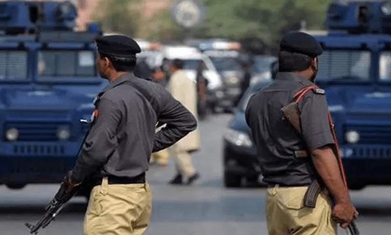 AVLC busts four-member car theft gang in Karachi, including police officer