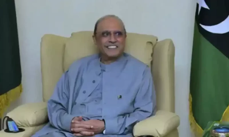 President Asif Ali Zardari arrives in Lahore; authorities remove welcome banners