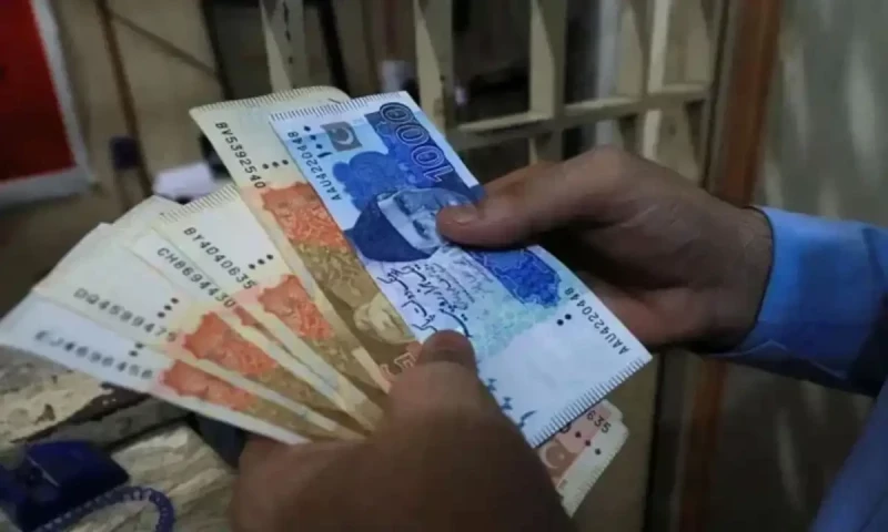 Pakistani Rupee sees slight 0.08% increase against US dollar in early trading