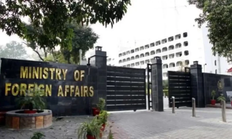 Pakistan strongly condemns Israel&rsquo;s deadly airstrikes on Gaza