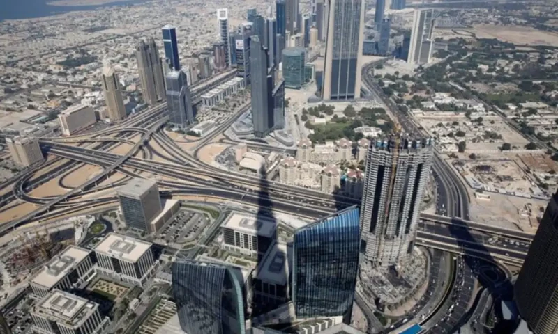 Dubai reinforces travel ban, prepares to deport more people