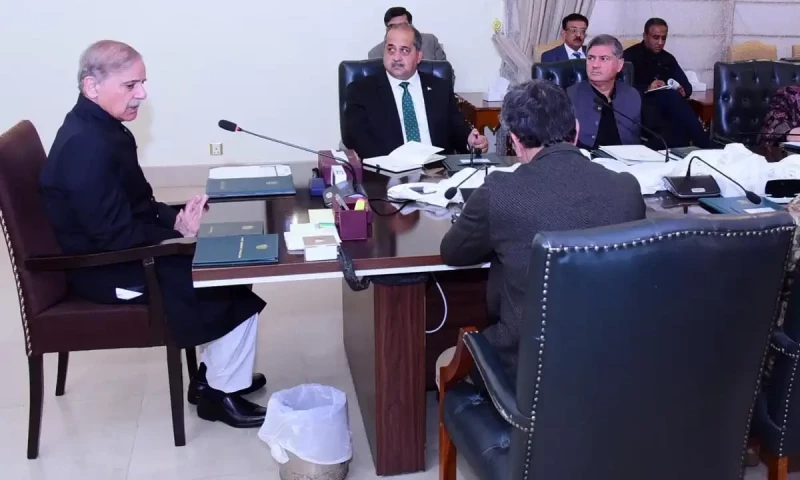 No change in solar energy policy priorities, clarifies PM Shehbaz