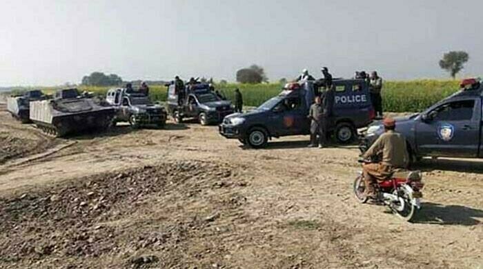 Four dacoits killed, five injured in police encounters across Punjab and Sindh