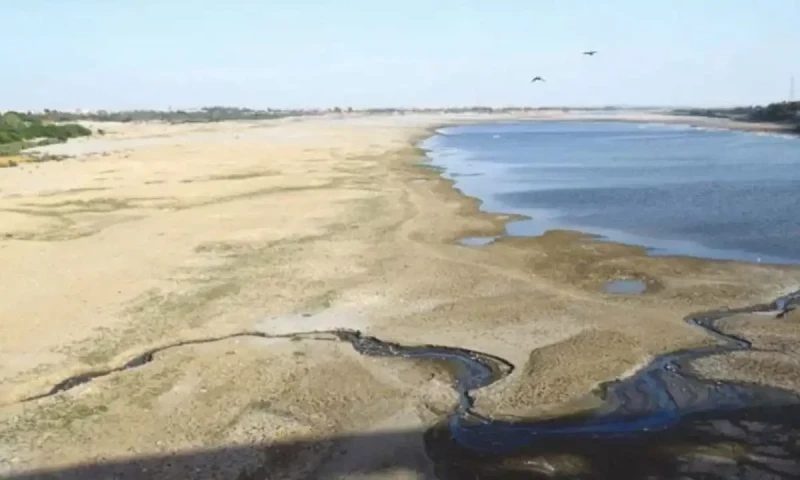 Rivers&rsquo; water levels drop to alarming lows as drought intensifies