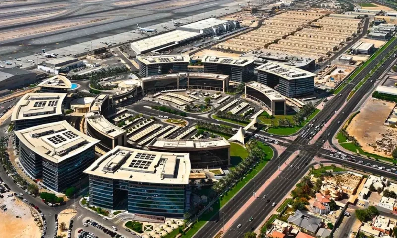 Dubai allows free zone companies to operate in mainland