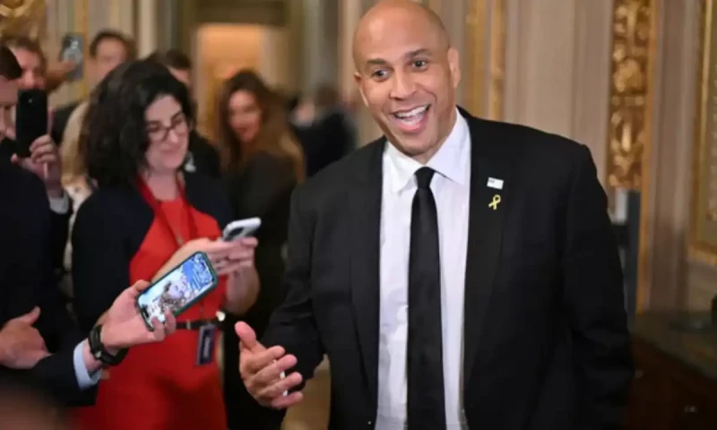 US senator smashes record with 25-hour anti-Trump speech