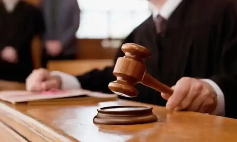 LHC acquits woman, accomplice in husband&rsquo;s murder case