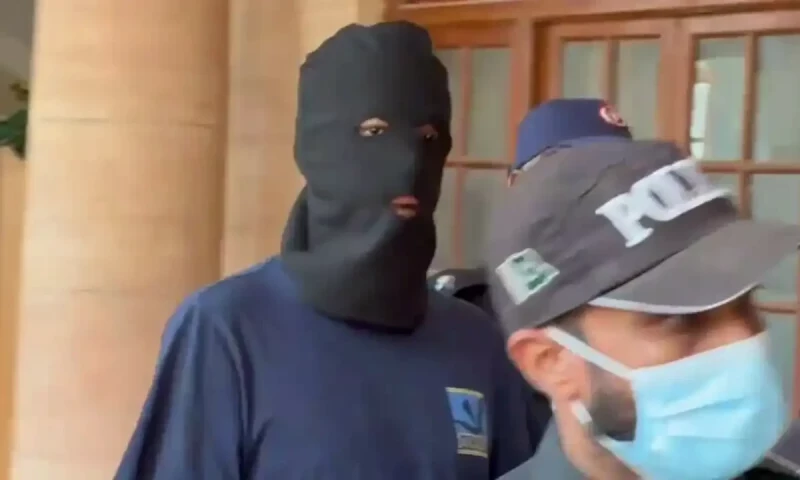 Key employees of main accused in Mustafa murder case go into hiding