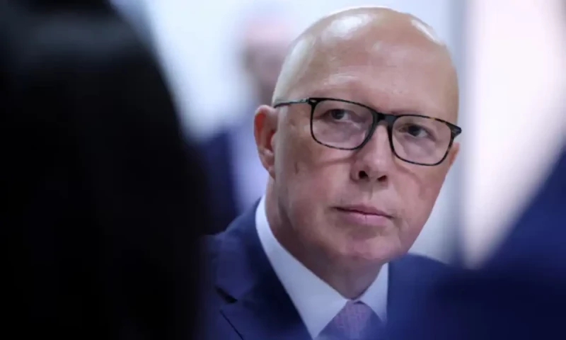 Australia&rsquo;s opposition leader abandons work-from-home ban following backlash