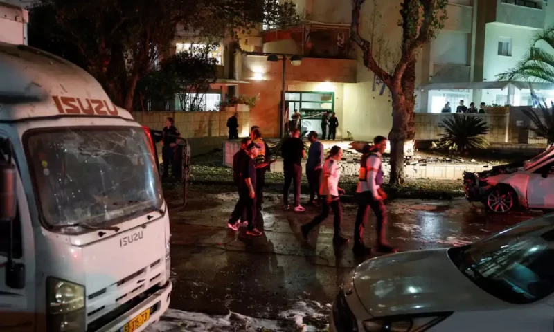 Hamas fires rockets at Israeli cities