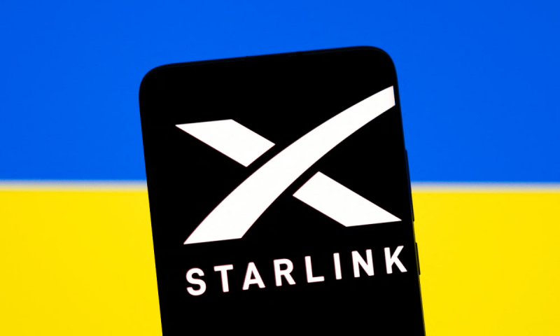 Pakistanis to get Starlink satellite internet by November, says minister