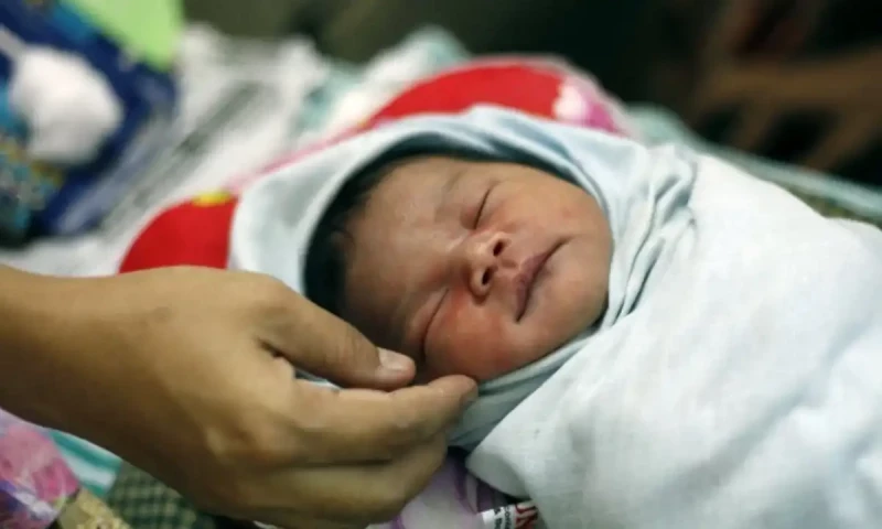 First baby born in UK to a woman with transplanted womb