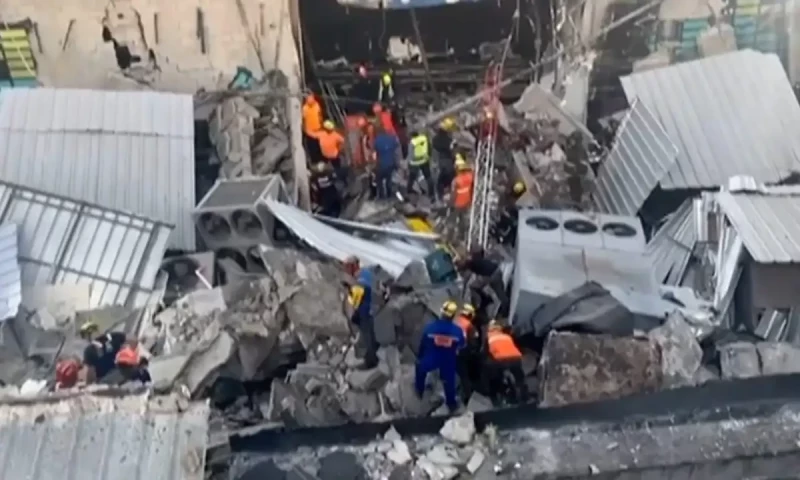 Over 100 lives lost as night club roof collapses