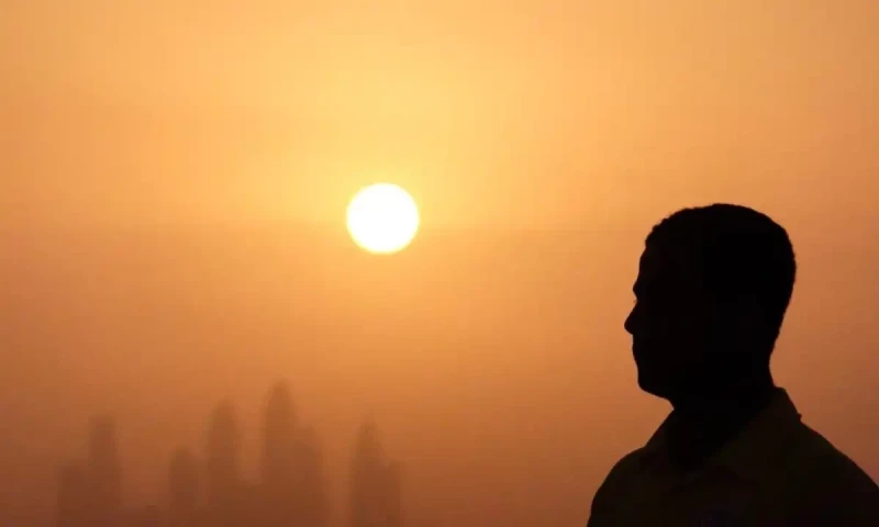 Met Office forecasts intense heat wave across Pakistan