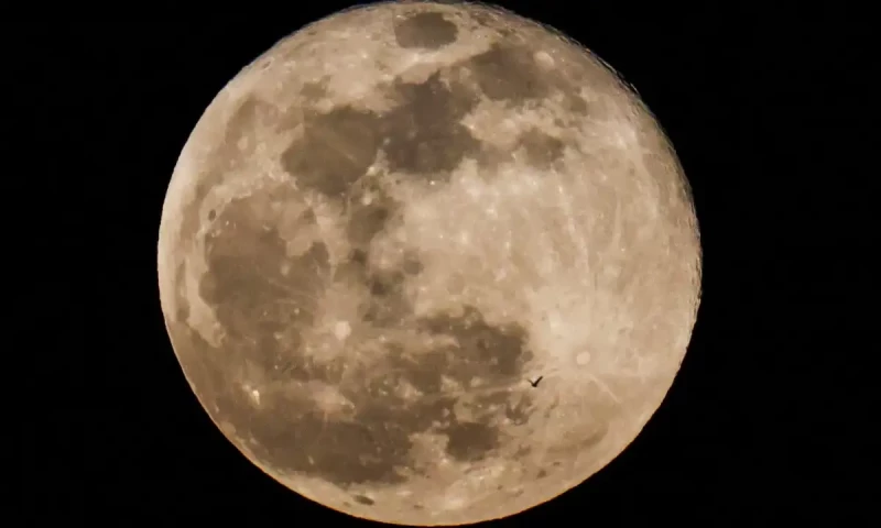 When will pink moon be visible in Pakistan?