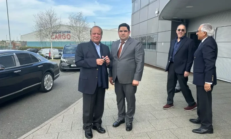 Nawaz Sharif arrives in London after completing Belarus visit