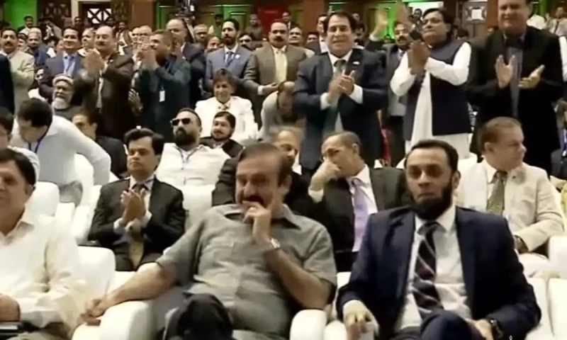 Over 1,500 attendees at first Pakistan Overseas Convention declared state guests