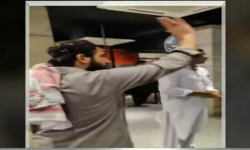 Mob attacks international food chain in Islamabad&rsquo;s E-11/2, four arrested