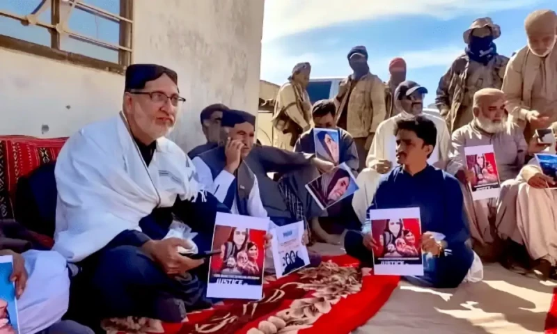 BNP-M leader Akhtar Mengal announces end of three-week sit-in protest in Lakpass