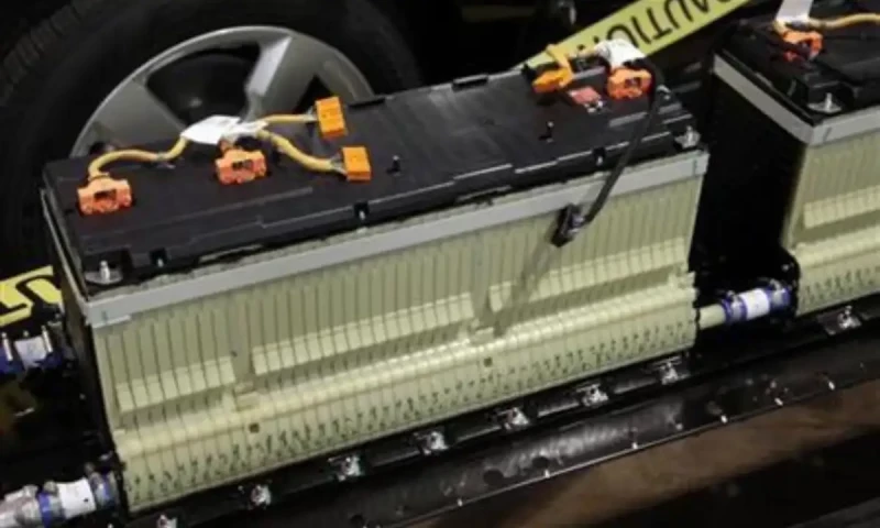 Latest solar panel and battery prices in April 2025 in Pakistan
