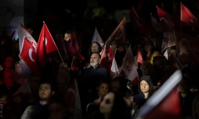 Over 200 go on trial in Turkey over pro-mayor protests