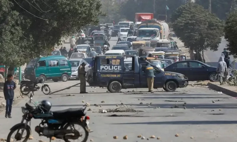 Lawyers&rsquo; protest in Khairpur against canals project enters fourth day