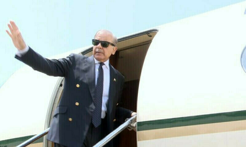 PM Shehbaz arrives in Turkiye on two-day visit at President Erdoğan&rsquo;s invitation