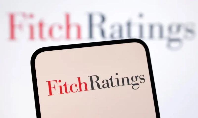 Fitch projects gradual depreciation of Pakistani Rupee