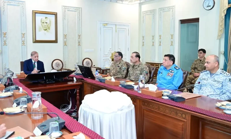 Defence committee warns India, approves Navy bill&rsquo;24