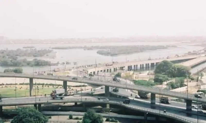 Korangi flyover in Karachi closed for a month, here is how to take diversion