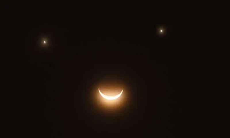 How to view this week&rsquo;s &lsquo;smiley face&rsquo; alignment of moon, planets