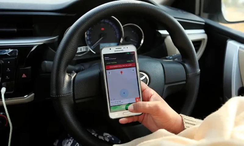 Sindh govt announces to unify online taxi services, speeds up EV taxi launch in Karachi
