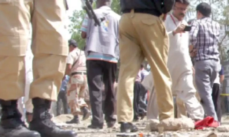 Cracker attack in Malir Alfalah area raises alarm