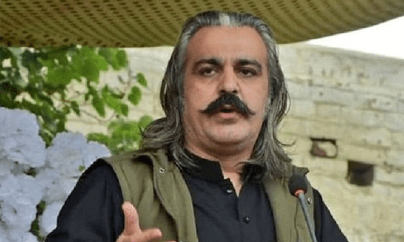 CM KP marches to Adiala to meet incarcerated leader, confronts police