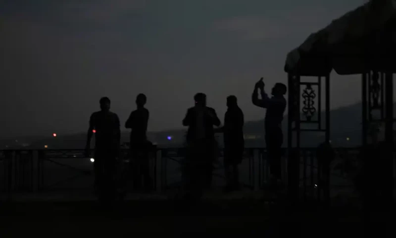 Violations reported after India and Pakistan agree to ceasefire