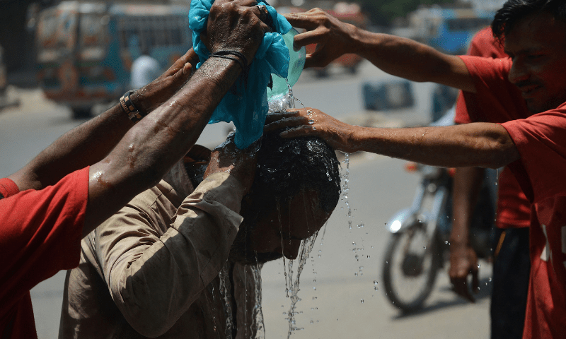 Extreme heat grips southern Pakistan as temperature soars to 48&deg;C