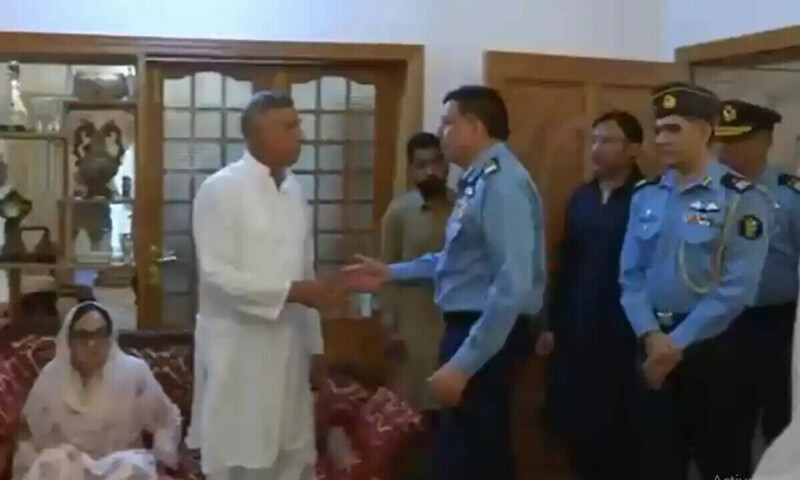 Air Chief Marshal Babar Sidhu honors martyr Usman Yusuf and visits injured personnel