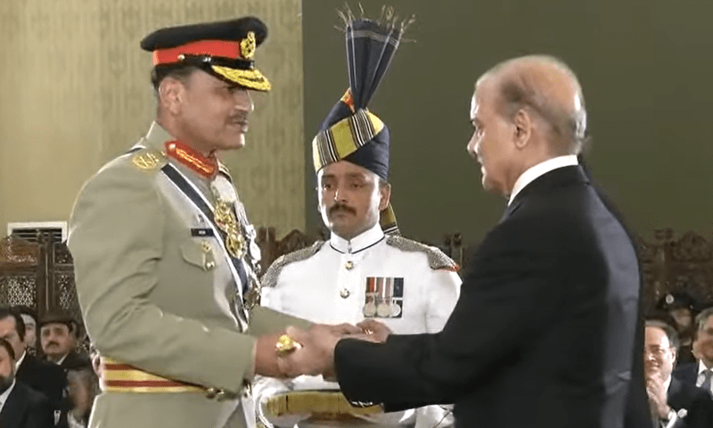 President, PM honors COAS Asim Munir with &lsquo;Baton of Field marshal&rsquo;