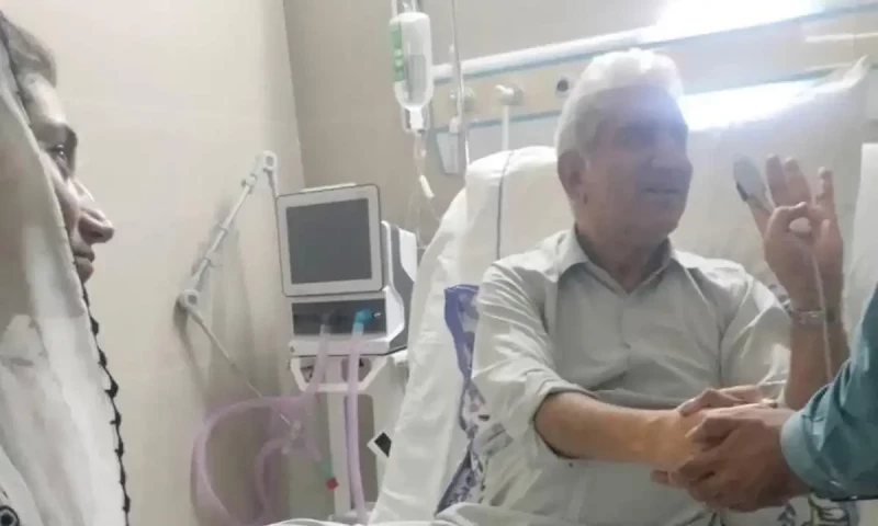 Qureshi discharged from hospital, moved back to Kot Lakhpat Jail