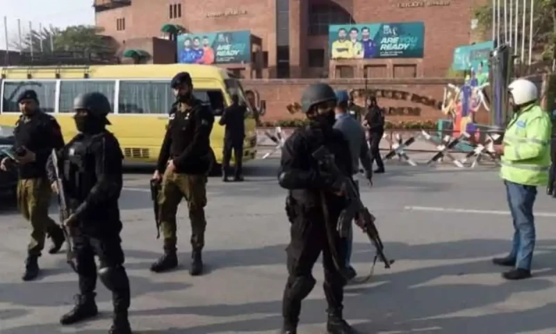 Over 8,000 police personnel deployed for PSL X final,says IG Punjab